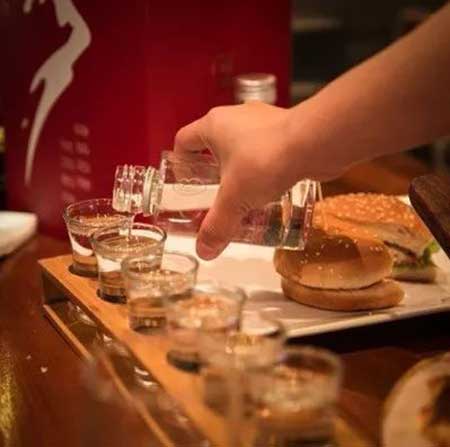 不說了都在酒里下一句