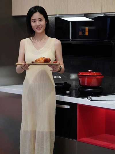 出得廳堂入得廚房下一句