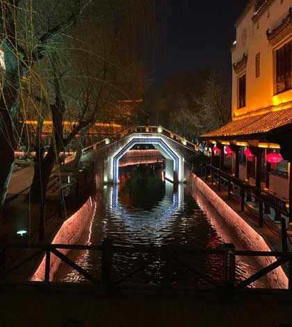 燈火闌珊處的下一句