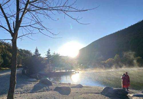 水何潺潺下一句