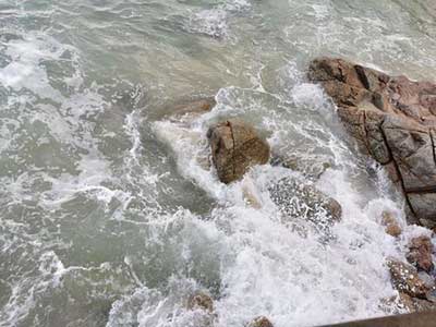 驚濤拍岸下一句