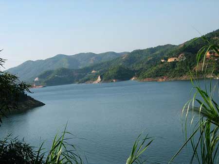 藍天碧水下一句