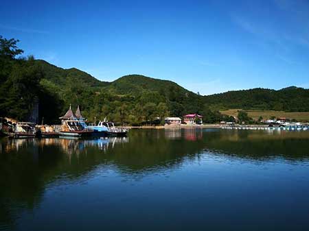 留得青山在下一句