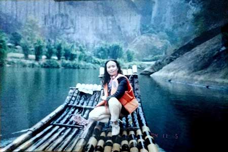 日月穿梭催人老下一句