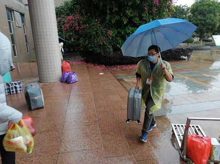 風里雨里下一句