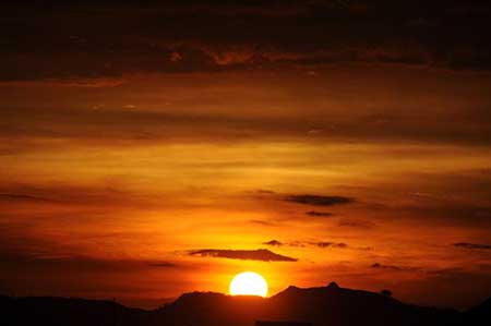 夕陽西下的下一句